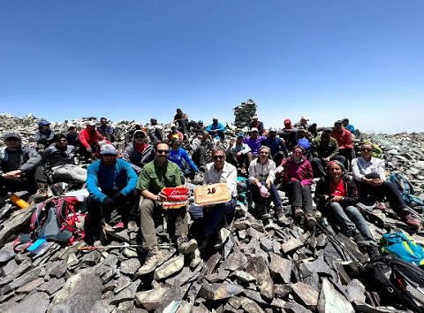 گزارش صعود قله مهرچال از مسیر راحت آباد و مراسم تولد ۱۶ سالگی باشگاه اسپیلت ۱۴۰۱/۴/۱۰ – هر هفته یک برنامه «شماره ۹۸۰»