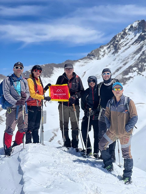 گزارش صعود قله خرسرک ۱۴۰۲/۱/۱۷ – هرهفته یک برنامه «شماره ۱۰۸۲»