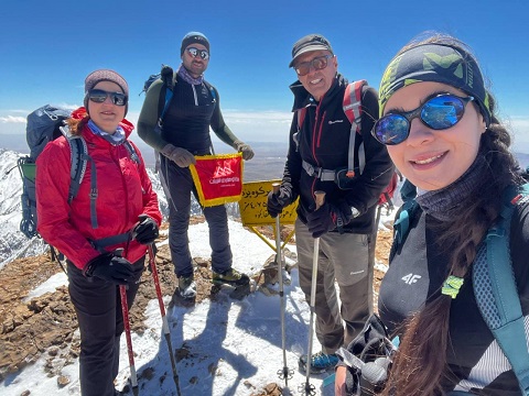 خلاصه گزارش صعود قله شیرکوه«یزد» اولین برنامه نوروزی ۱۴۰۳/۱/۴ – هرهفته یک برنامه «شماره ۱۰۷۹»
