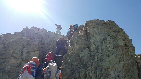 6fcd6827-0fdb-47ac-bd16-d45462f0e1a5